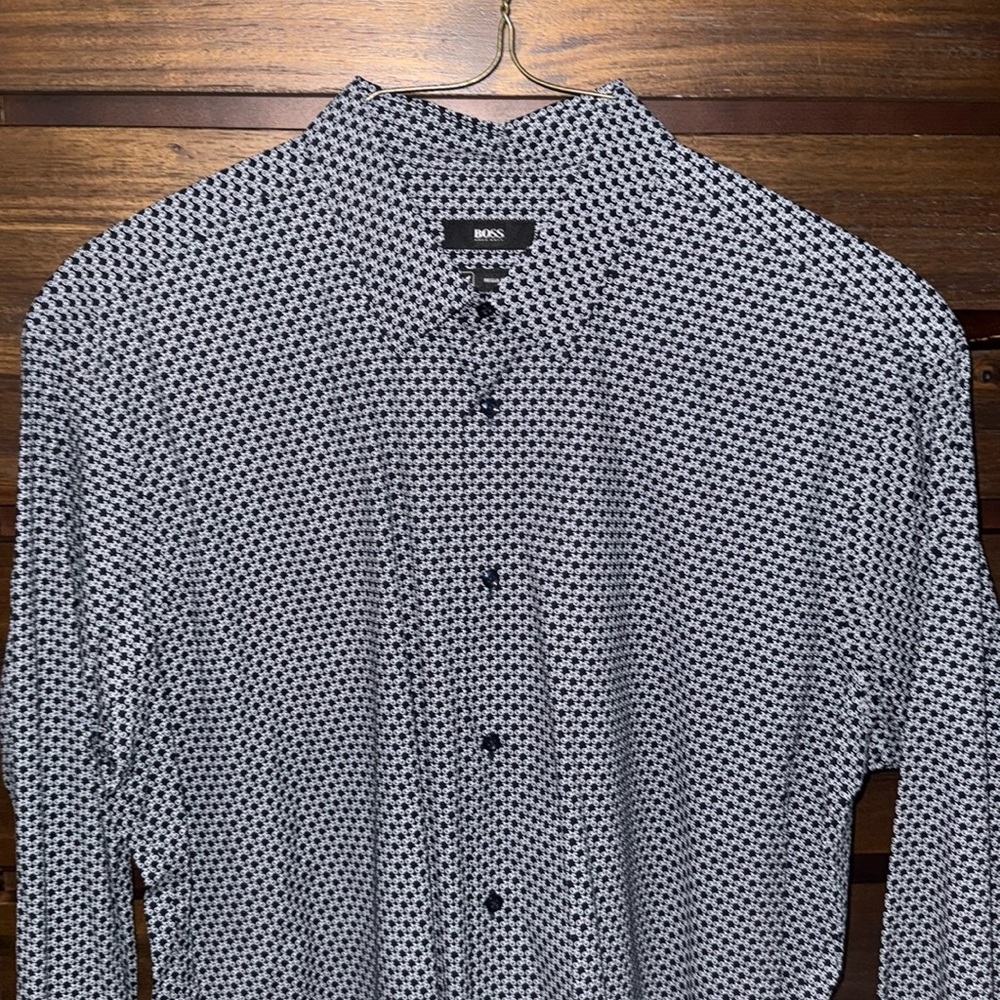 Boss Traveler Button Down